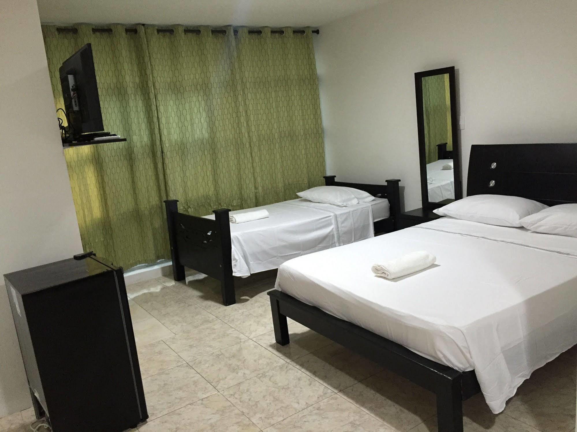 Hostal Central Beach San Andrés Exteriör bild