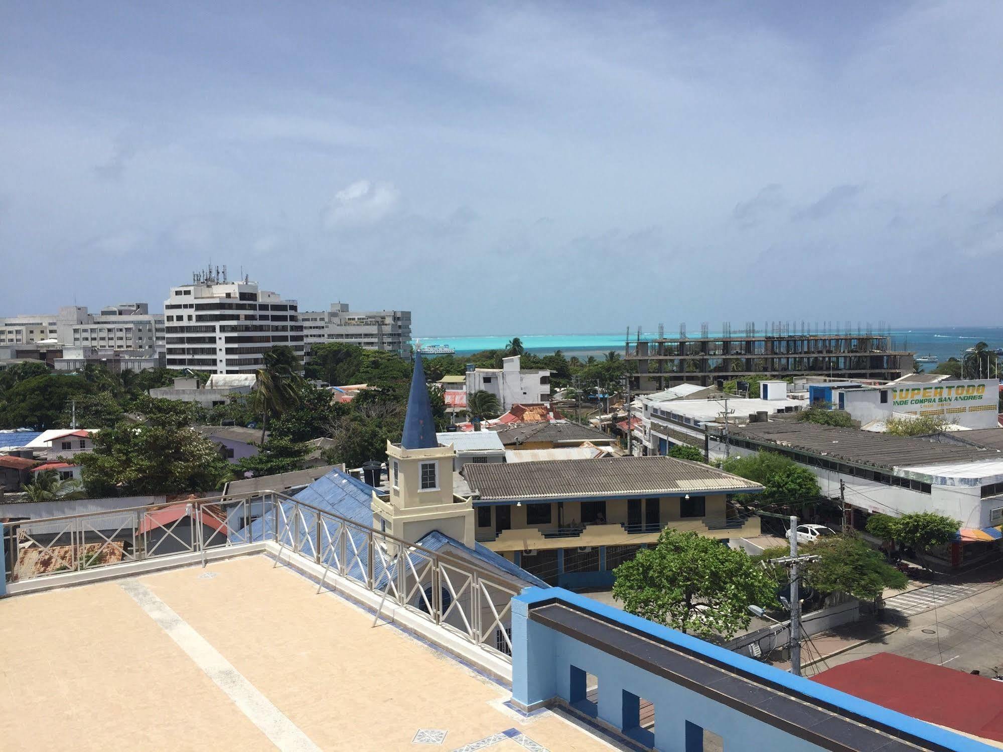 Hostal Central Beach San Andrés Exteriör bild
